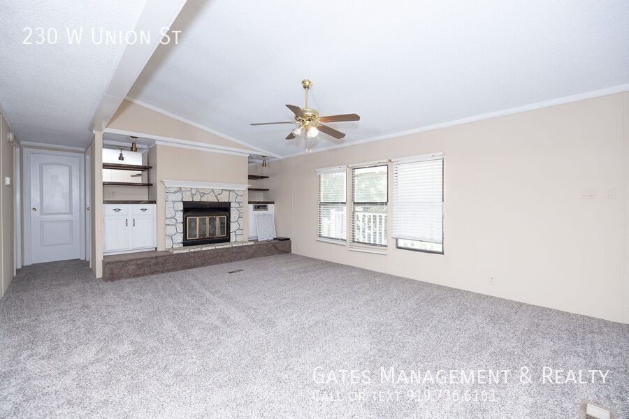 MOVE-IN SPECIAL--Desirable Hillsborough Location! property image