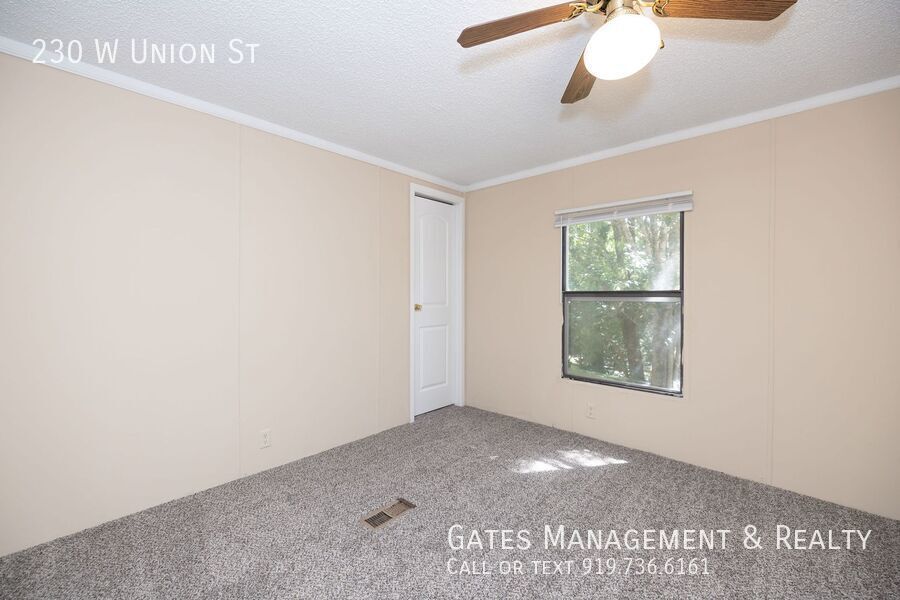 MOVE-IN SPECIAL--Desirable Hillsborough Location! property image