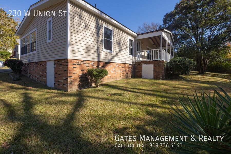 MOVE-IN SPECIAL--Desirable Hillsborough Location! property image