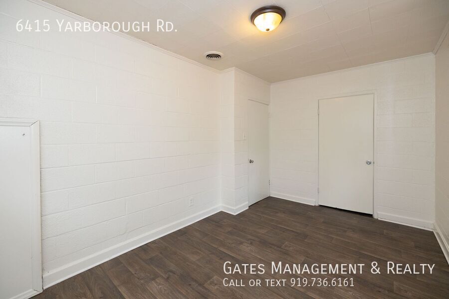 The Red House in the Big Woods property image