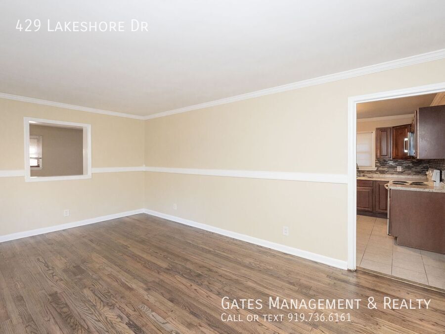 3 bedroom/2 bath Brick Home in Historic Hillsborough property image