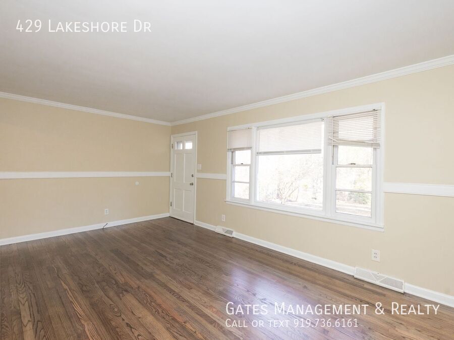 3 bedroom/2 bath Brick Home in Historic Hillsborough property image