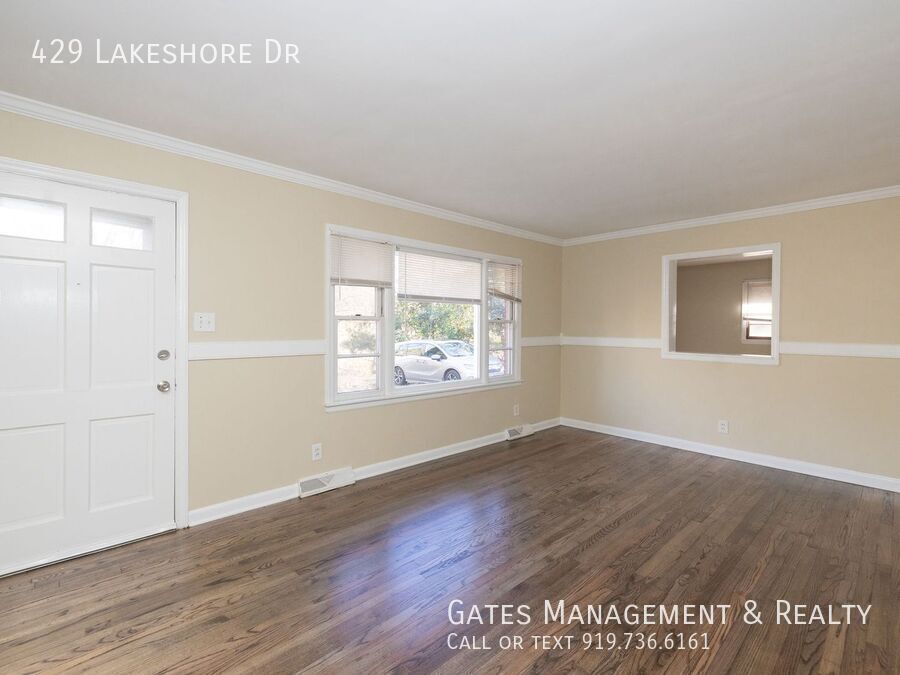 3 bedroom/2 bath Brick Home in Historic Hillsborough property image