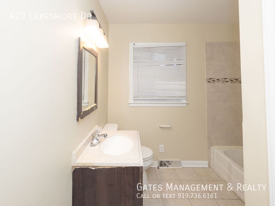 3 bedroom/2 bath Brick Home in Historic Hillsborough property image