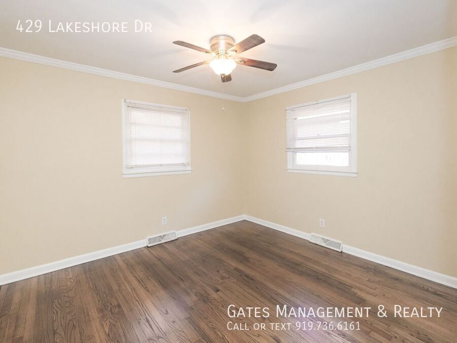 3 bedroom/2 bath Brick Home in Historic Hillsborough property image