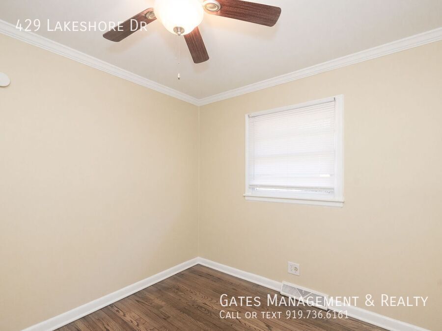 3 bedroom/2 bath Brick Home in Historic Hillsborough property image