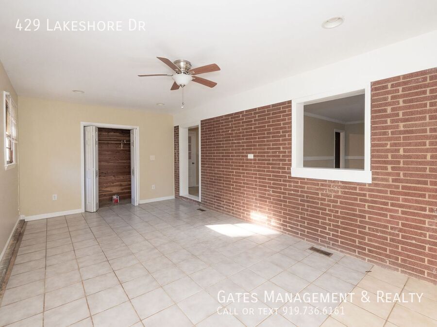 3 bedroom/2 bath Brick Home in Historic Hillsborough property image