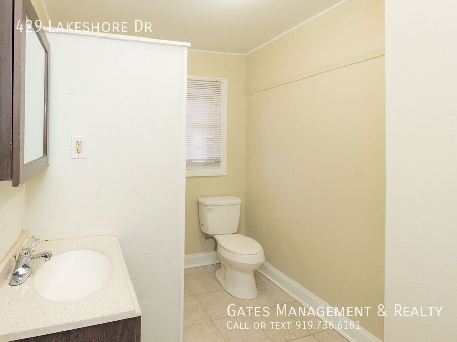 3 bedroom/2 bath Brick Home in Historic Hillsborough property image