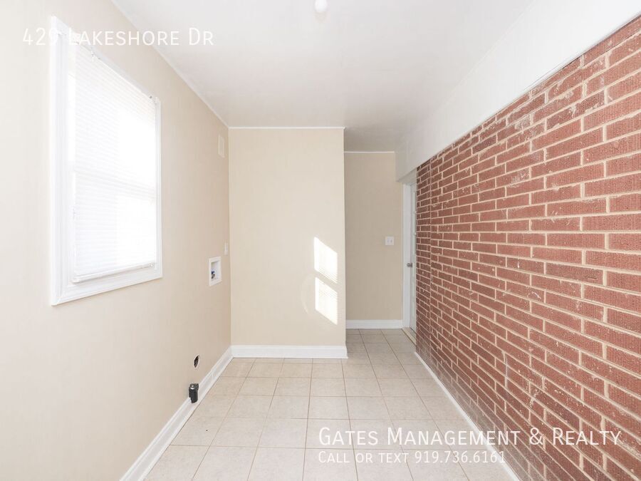 3 bedroom/2 bath Brick Home in Historic Hillsborough property image