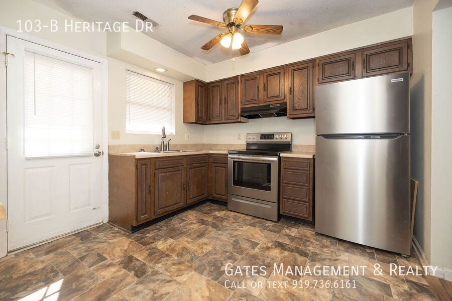 Tidy Duplex Apartment in Mebane property image