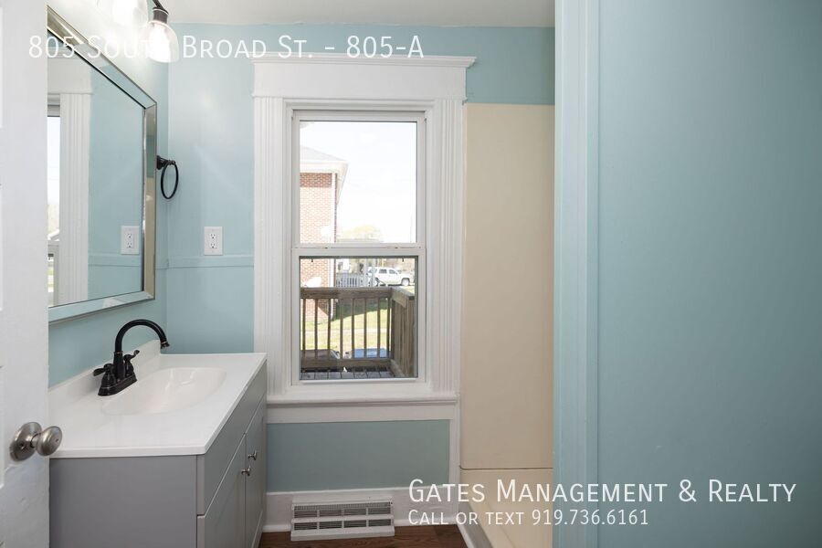 Unique Duplex Apartment in Burlington property image