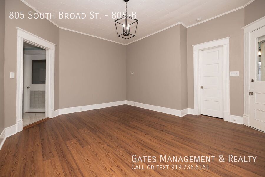 Duplex Apartment in Historic Home-Burlington property image