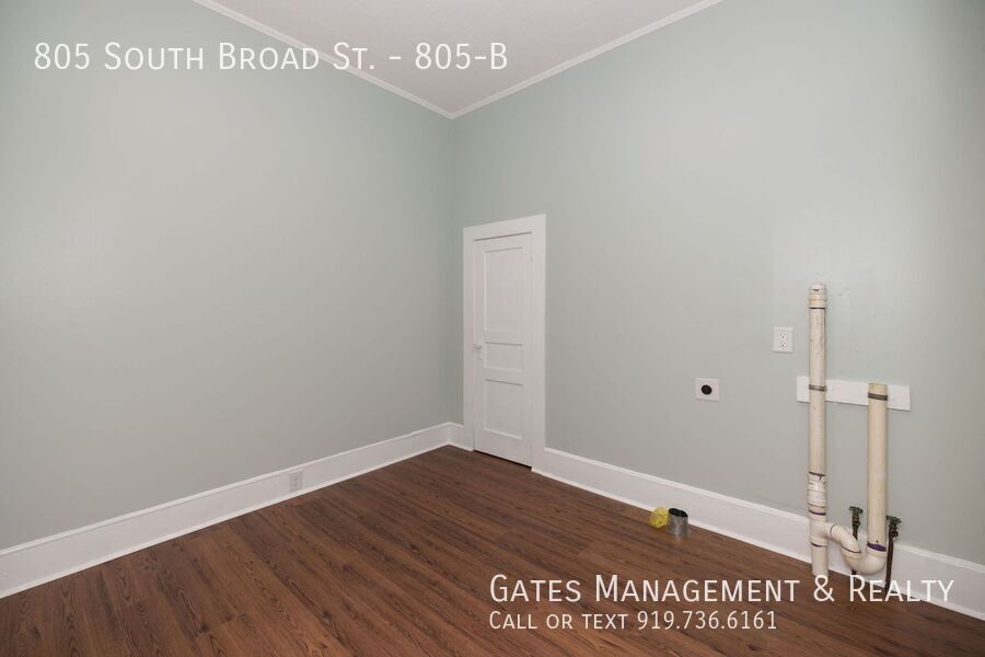 Duplex Apartment in Historic Home-Burlington property image