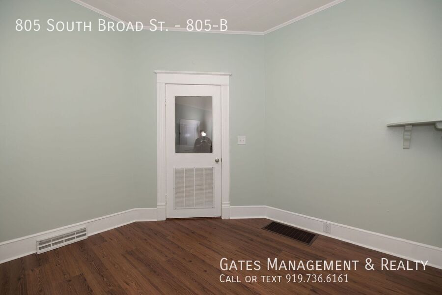 Duplex Apartment in Historic Home-Burlington property image