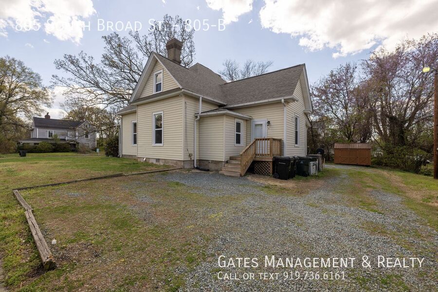 Duplex Apartment in Historic Home-Burlington property image