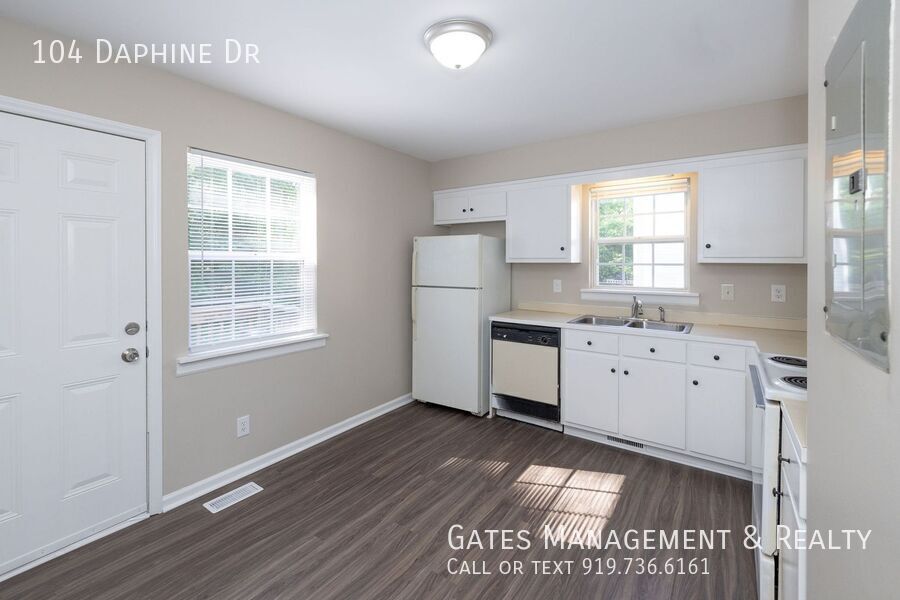Quiet Duplex Close to Downtown Hillsborough property image