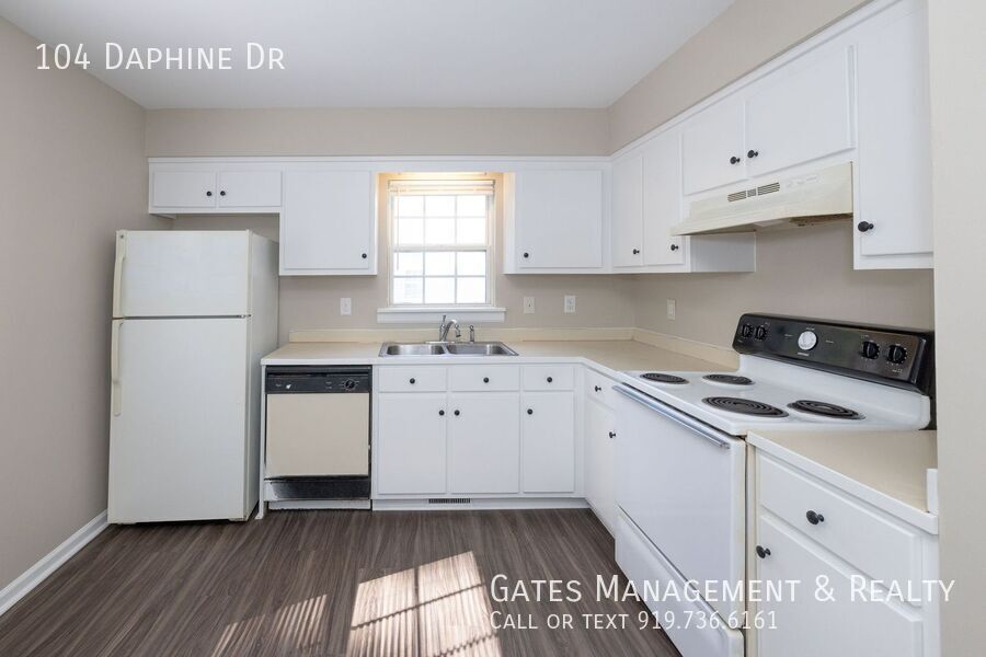 Quiet Duplex Close to Downtown Hillsborough property image