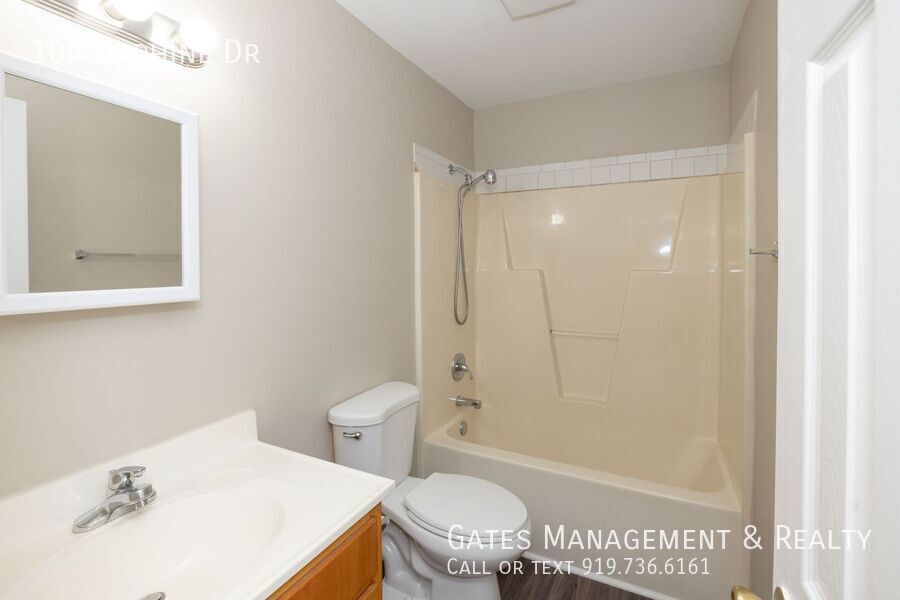 Quiet Duplex Close to Downtown Hillsborough property image