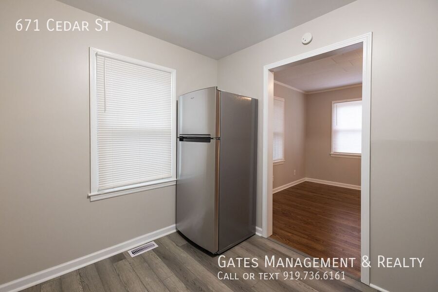 Cozy 3 Bedroom Home in Quiet Hillsborough Neighborhood property image