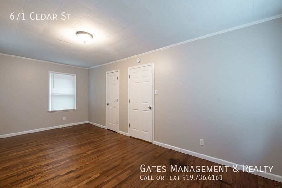 Cozy 3 Bedroom Home in Quiet Hillsborough Neighborhood property image