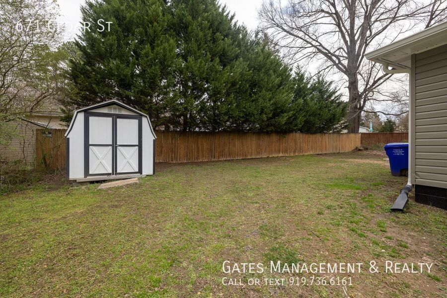 Cozy 3 Bedroom Home in Quiet Hillsborough Neighborhood property image