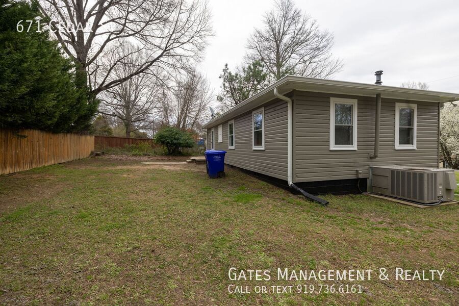 Cozy 3 Bedroom Home in Quiet Hillsborough Neighborhood property image