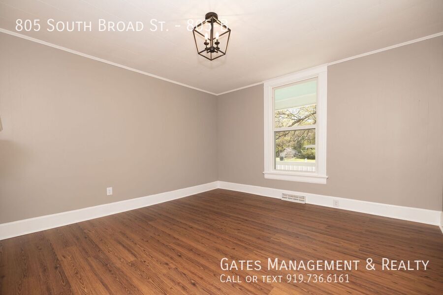 Duplex Apartment in Historic Home-Burlington property image