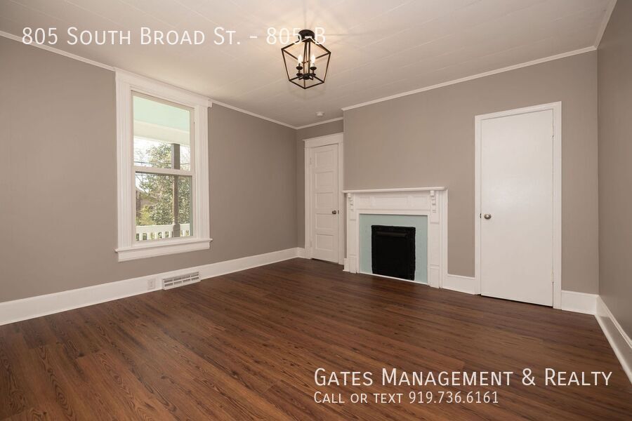 Duplex Apartment in Historic Home-Burlington property image
