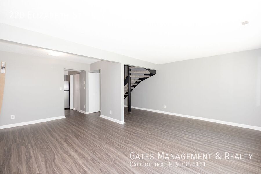 Newly Updated Chapel Hill Condo in Village Green Community! property image