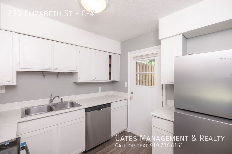 Newly Updated Chapel Hill Condo in Village Green Community! property image