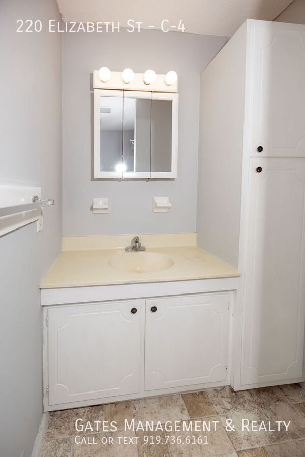 Newly Updated Chapel Hill Condo in Village Green Community! property image