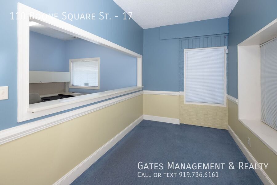 Retail/Office Space in Popular Boone Square property image