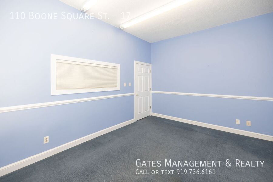 Retail/Office Space in Popular Boone Square property image