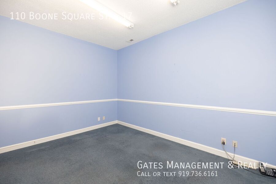Retail/Office Space in Popular Boone Square property image