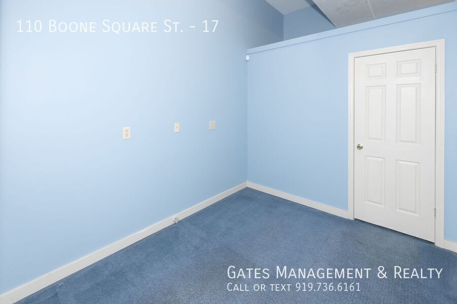 Retail/Office Space in Popular Boone Square property image