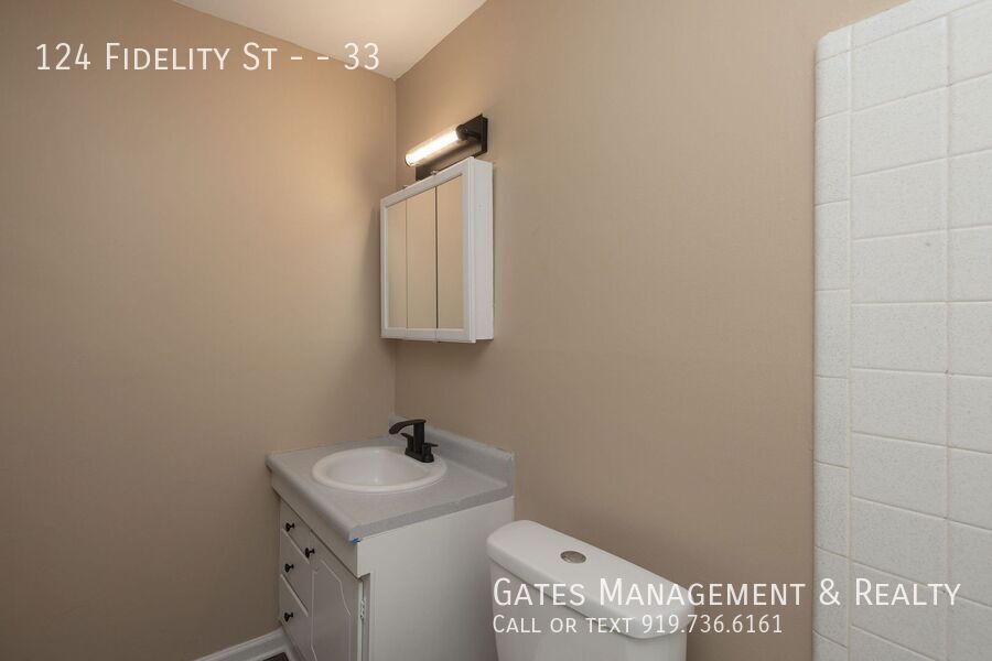 Newly Renovated Carrboro apartment convenient to everything property image