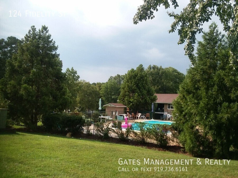 Newly Renovated Carrboro apartment convenient to everything property image