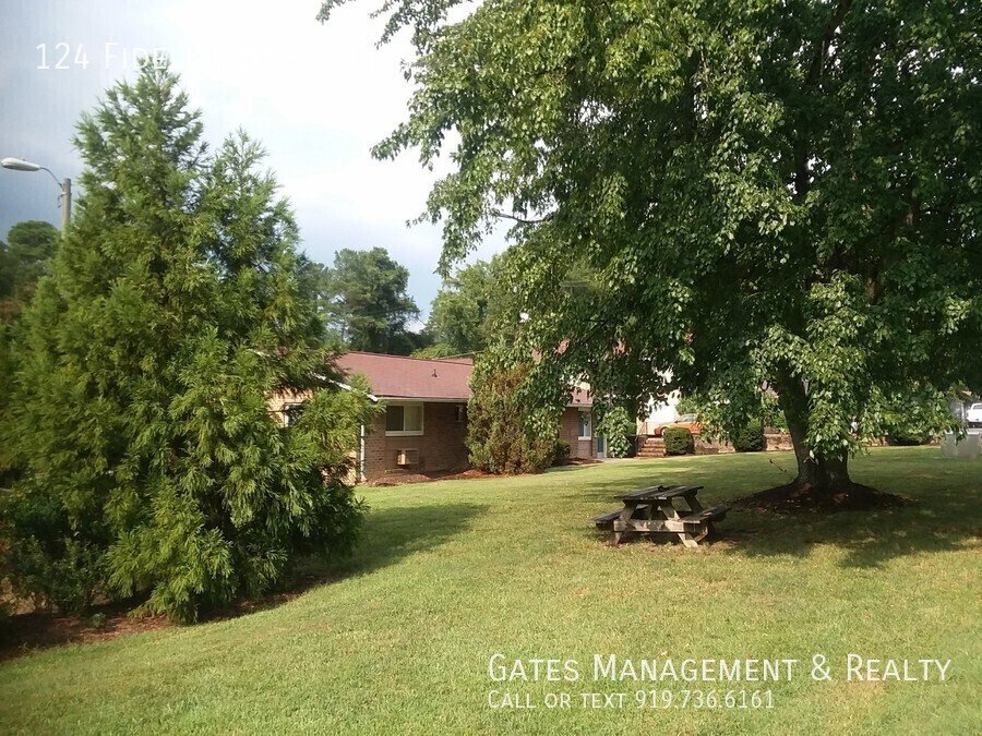 Newly Renovated Carrboro apartment convenient to everything property image