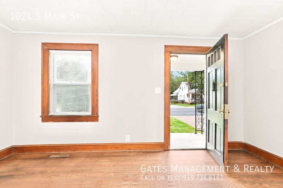 Nicely Updated Home in the Heart of Burlington property image
